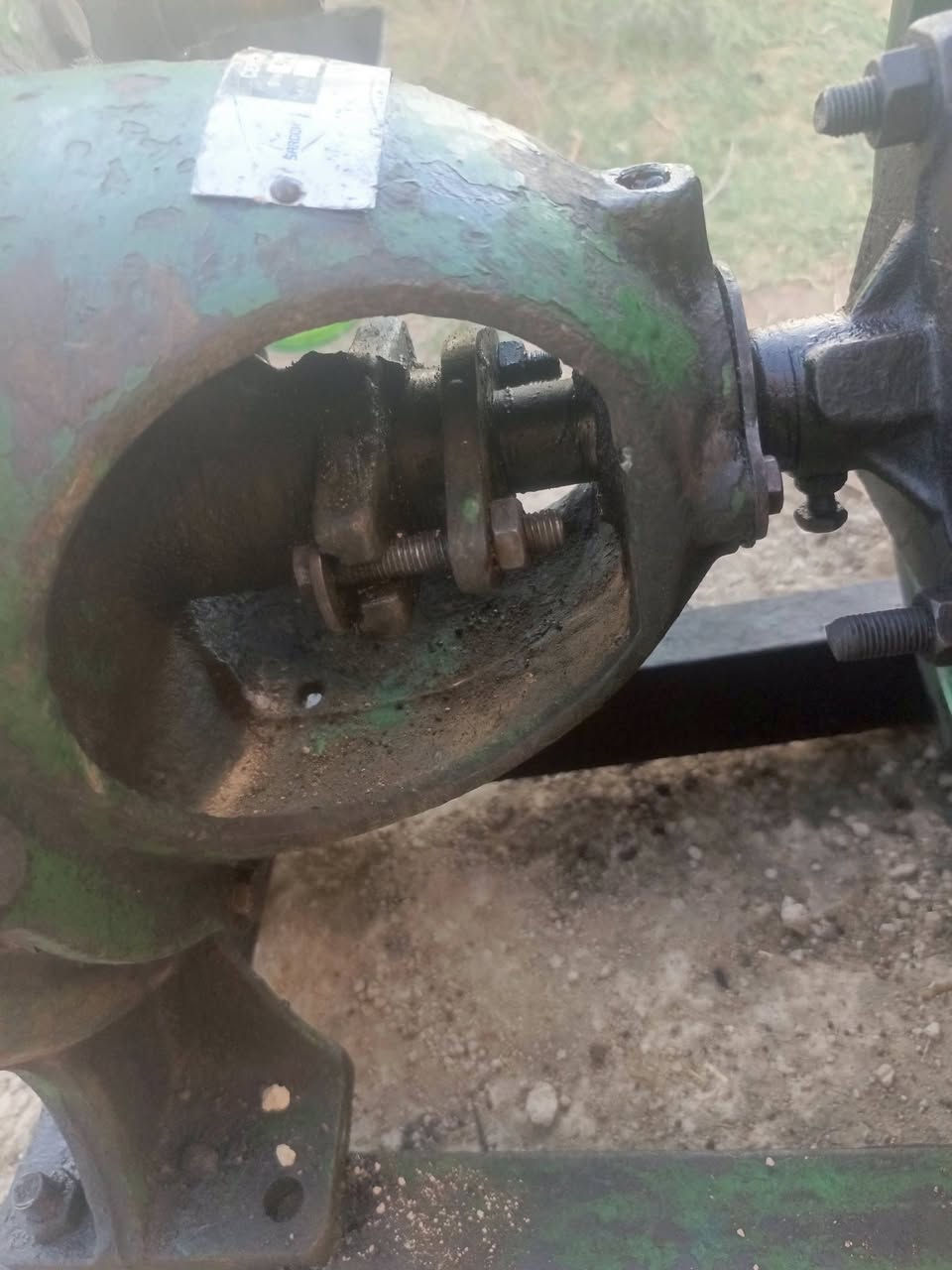 ماطور هندي ابو الخمسه نظيف وشغال خنزيره 4*4بيها ضعف تحتاج تصليح بدون صونده وسعره مناسب جدا ب150الف وبيه مجال موجود بالشطرة بني زيد اتصل على الرقم ***********,,, واتساب
