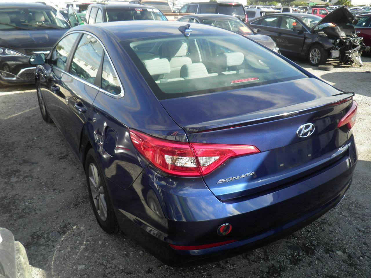 من رخصه الادمن سوناتا موديل 2017 وارد امريكي حادثه الجاملغ الخلفي جهه اليسار مصبوغ  وجارد وبارد بالجاملغ الخلفي جهه اليمين كما موضح بالصور مع صور حادث امريكا السعر 117 للاتصال *********** مكانه كربلاء
