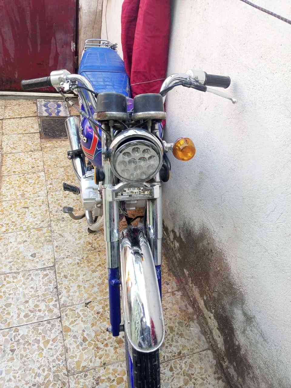 سلام عليكم دراجه للبيع مديل2022بيهه سنويه ورقم سعر خاص استفسار عل رقم ***********
