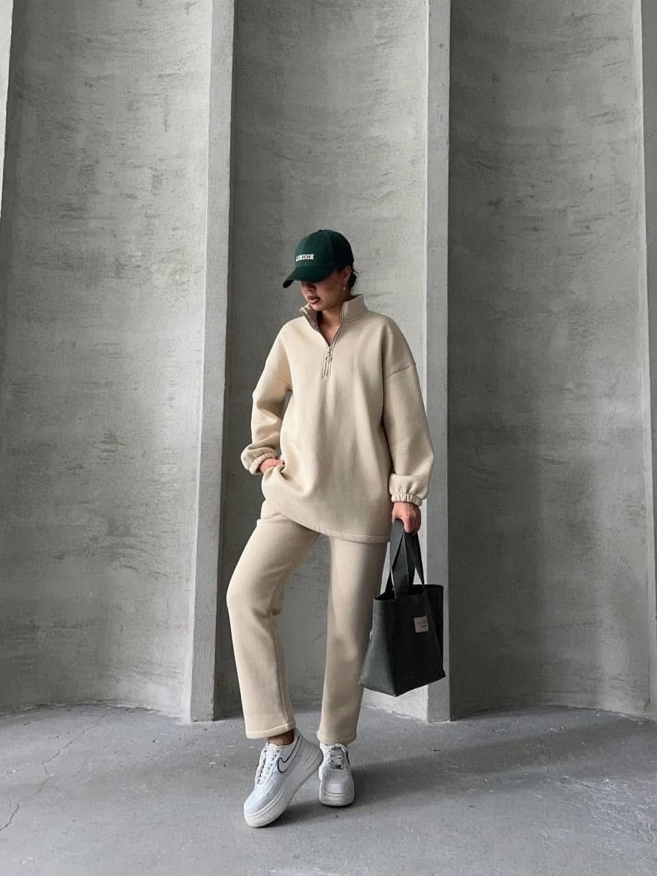 شلعة كاملة بضاعة صيفية وشتوية
اكثر من 350 قطعة
البضاعة كلها تركيا 
للاستفسار خاص او واتساب ***********
