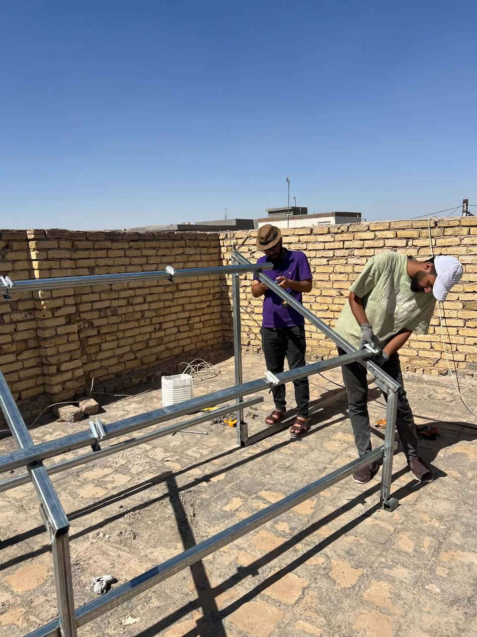 💯 بيت اخر يودع المولده
⚜️ مشروع جديد يضاف إلى سجل نجاحاتنا في مجال الطاقة الشمسية ⚜️
تم بحمد الله تجهيز وتنصيب منظومة طاقة شمسية متكاملة بمواصفات عالية الجودة لتحقيق أفضل أداء واعتمادية على مدار الساعة.

🔹   ألواح  LONGi X10 الأصلية
🔹 انفيرتر 6KW Deye  عالي الكفاءة
 🔹 بطارية ليثيوم Deye 12KW
 🔹 تشغيل نهاري يصل إلى 15 أمبير
🔹 تشغيل ليلي يصل إلى 12 أمبير
🔹 إنتاجية ممتازة وشحن مستقر
 🔹 تصميم احترافي يضمن أعلى استفادة من الطاقة الشمسية
 🔹 تقليل الاعتماد على المولدات والكهرباء الوطنية بشكل كبير
☀️ لأن راحتك تستحق الأفضل، نوفر لك حلولاً متكاملة تعتمد على أحدث التقنيات العالمية، مع تنفيذ احترافي ومواد أصلية وكفالة حقيقية.

نحن لا نبيع منظومات فقط... بل نوفر ثقه و ضمان. وراحة واستقراراً لسنوات قادمة.

📞 للاستفسار والحجز: ☎️ ***********
☎️ ***********
☎️ ***********
⭐ طاقة نظيفة • توفير مستمر • أداء موثوق ⭐
