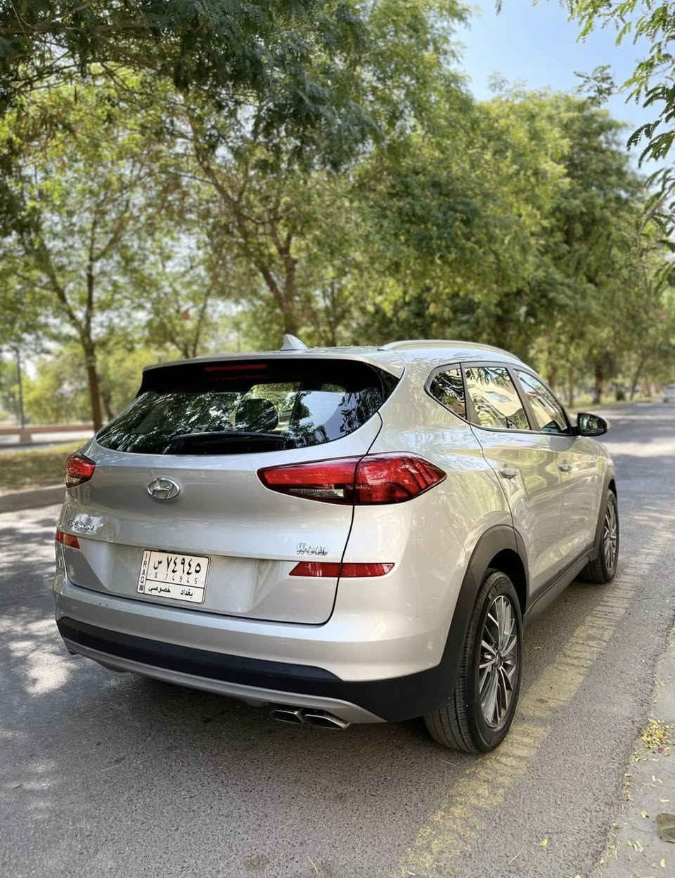 السلام عليكم 
توسان 2020 وارد امريكي 
رقم بغداد ماشية 49 الف 
محرك وكير بلاديات بدون فتح
بصمة كراسي كهرباء رادار 
حادثها جاملغ وبنيد وباب 
مواصفات السيارة ونظافتها واضحة
مكاني بغداد / زيونة سعرها 148 
للاستفسار : ***********
