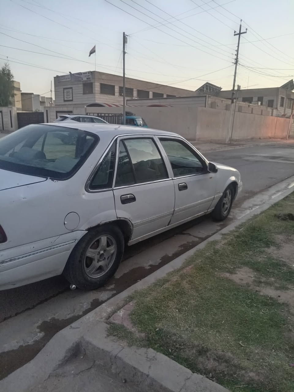 السلام عليكم للبيع دايو فراشه موديل 96 محرك كير جديد صدرها جديد السيارة حلوه  التحويل موباشر السعر 30 او بيه مجال المكان بغداد الاعظمية ***********
