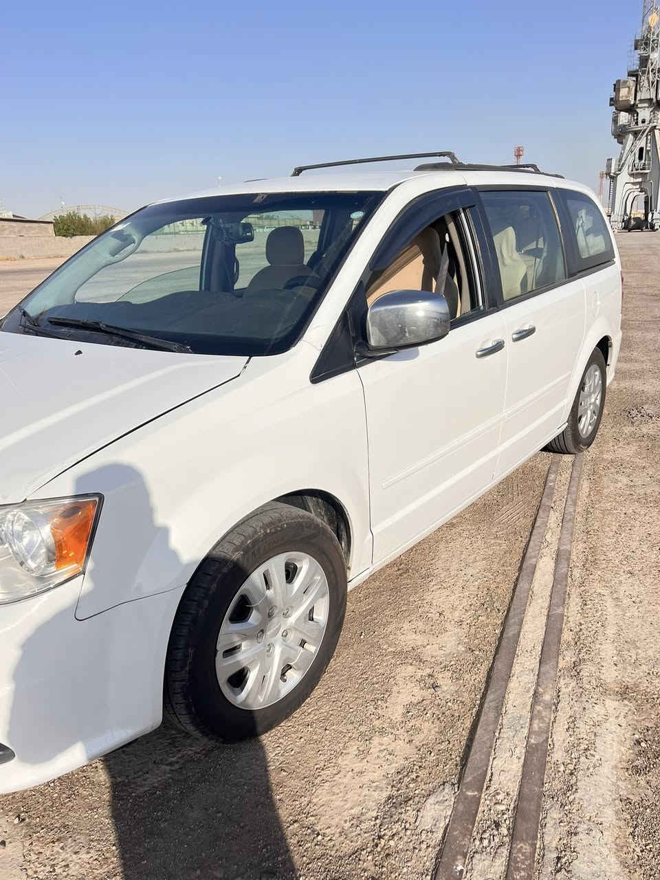 يالله
اسلام عليكم 

دوج كرفان مديل 2016 

رقم سلمانيه رقم وسنويه وهزه ما نافذه باسمي

سياره جاهزه بدون نقص وعلى ايدي ماخذه سنة ٢٠١٨ 

حادث مثل ما واضح بصور 

محرك كير مكفوله بدون فتح 
مواصفات ثلاث قطع تبريد جام كهربائي 

عنواني كركوكً

السعر 150$ وبيه مجال  للشراي

   *********** 

اي تفاصيل راسلني ع وتساب
