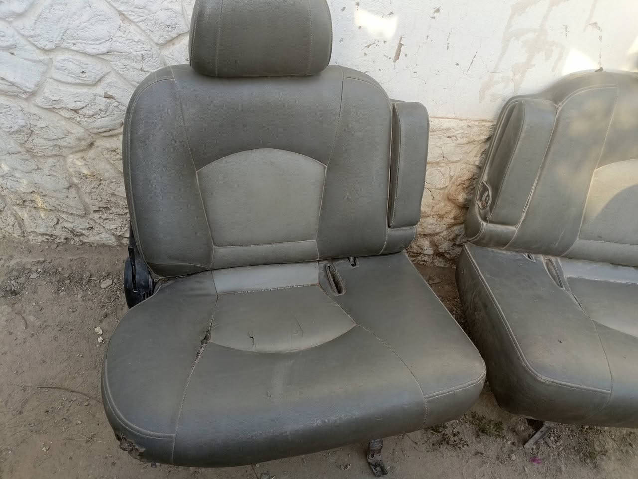 السلام عليكم
هذني كشنات للبيع 2 ستاركس گلابي
و2 ستانا للبيع اتصل وبيك خير ودلل ***********
