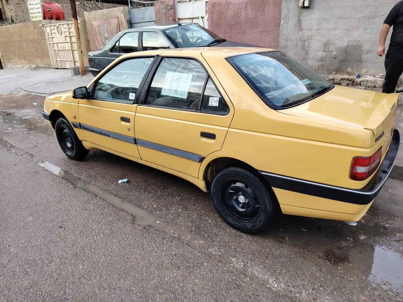 بيجو اكد باسمي ٢٠١٦ مكينه قبل شهرين مجفت كلج اليوم شديت جديد بنيد مبدل وبيها ضربه موضحه بالصوره 
42  وبيها مجال او مراوس بسايبه ١٧ او ١٨


**إذا كنت صاحب هذا الإعلان وتريد حذفه لأي سبب، رجاءا أرسل رسالة إلى الدعم الفني**