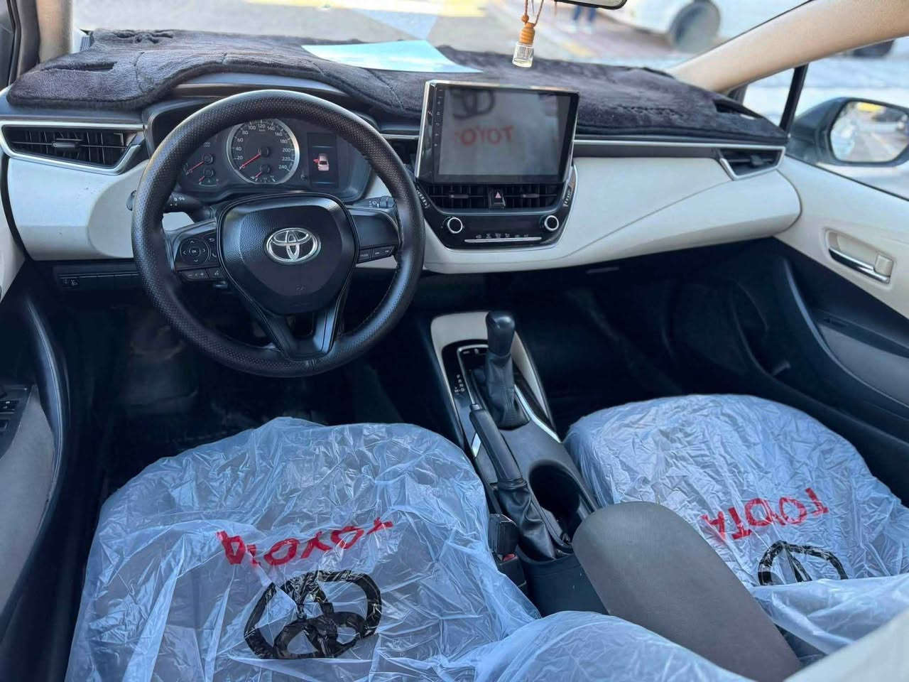 للبيع كورلا خليجي 2021 ساز _
السعر 137 بيها مجال بسيط
 (*********** )
الون ابيض 
شاشه 
داخل بيجي 
ماشيه ٨٠ مايل 
شرط كير مكينه 
السياره  كلين بدون صبغ 
بيهه حالوب خفيف 
محرك 16-1600  
جاهزه بدون نقص 
بسمي شرط تحويل وكاله
مكان السياره ديالی خانقين خناقين, ديالى

