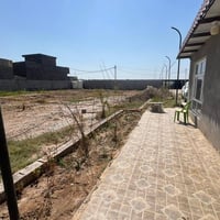 دونم للبيع طريق مطار مقابيل مدرسة زهير سند ٢٥ او مرواس بقطعة وبيت 0777...