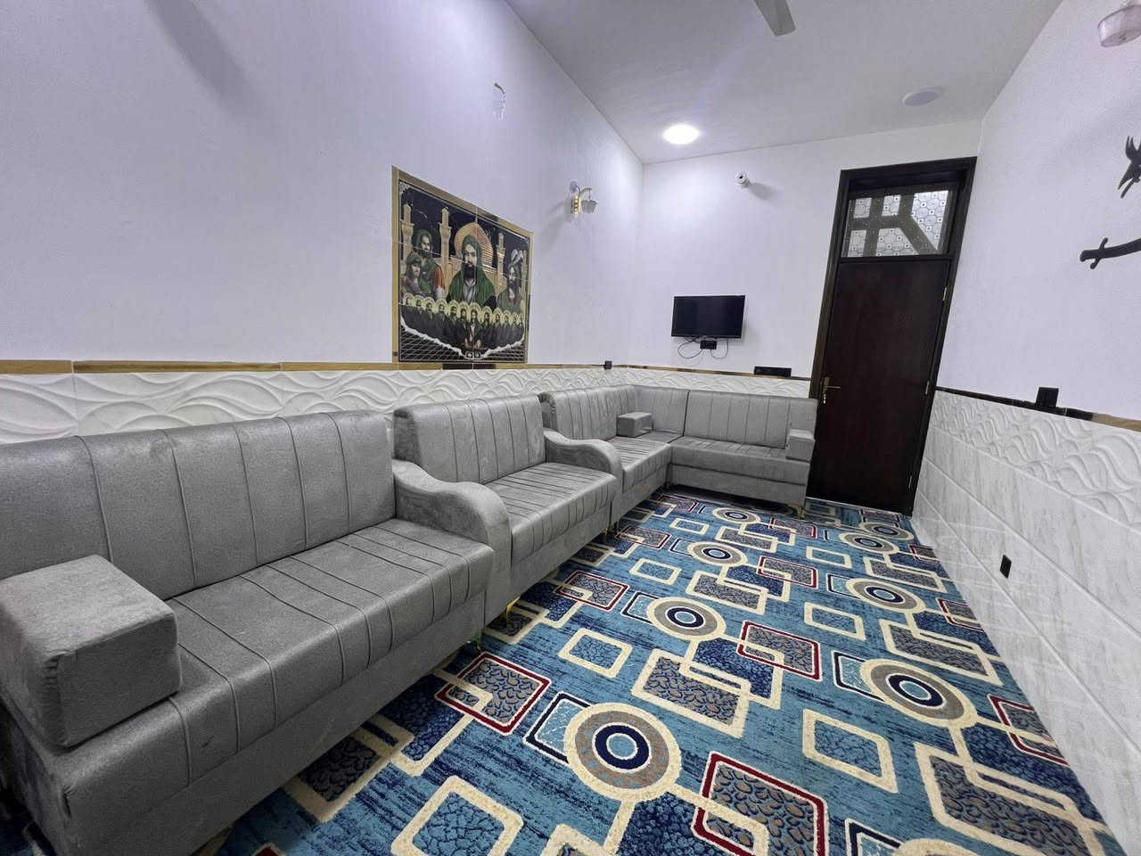 ا
السلام عليكم ديوان نظيف للبيع ***********
