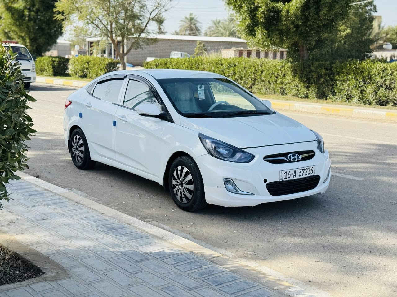 سلام عليكم
للبيع فقط اكسنت 2013 خليجي 
مكينه 1600 دوش دبل قطره شرط لافتح ولاتنقيص ولاتبخير
السياره كلشي بيه على وضع الشركه شرط سونار
ماشيه 91 فقط 
سنويه وارقام كله جديد بأسمي شخصيا واريد تحويل (الياخذه لازم يحوله ميطول)
السياره تخم تاير حداده من كلشي جاهزه ترايك وين ميعجبك السياره استخدام موظف 
 بيه بارد بسيط كد شبر باب الصدر فقط الباقي كفاله 
العنوان بابل
السعر 107 وبيه مجال بسيط
***********
