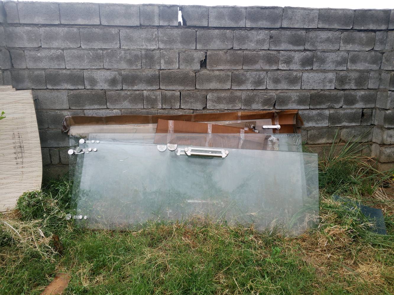   5بوب سلايت بوب مال محلات                               جسر ديالى القديم العريفية مقابيل شارع محمد الجواد