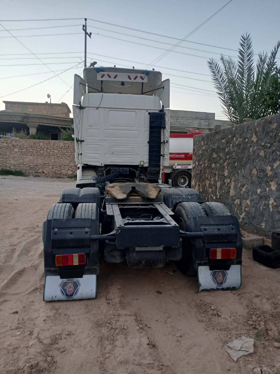سكانيا البيع سنكل جوب  مثبته صهريج.
***********
حجم ١٤٣
