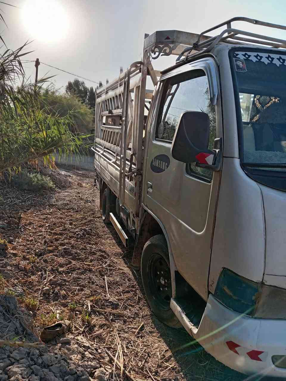 السلام عليكم سامسونك موديل 2000 محرك كير حداديه مكفول رقم بغداد سنويه 28 السعر 50 وبيه مجال اتصل وتدلل *********** مكاني كربلاء
