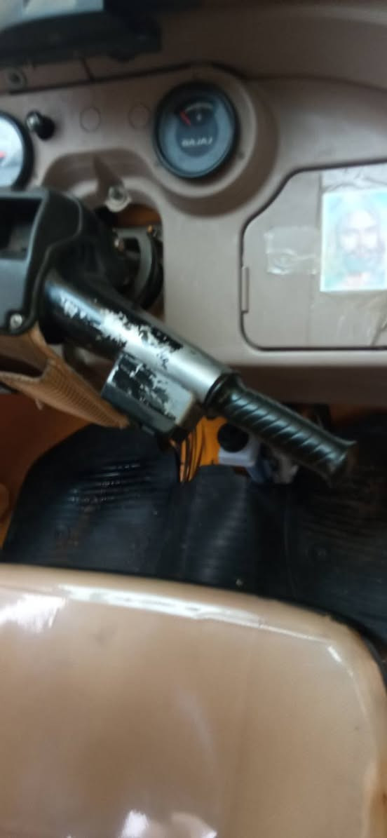 تكتك 19 وراق شهر 6، وكيلها شاكر، سعر 4و700, بس شراي يخابرني ***********، خاص ماكو
