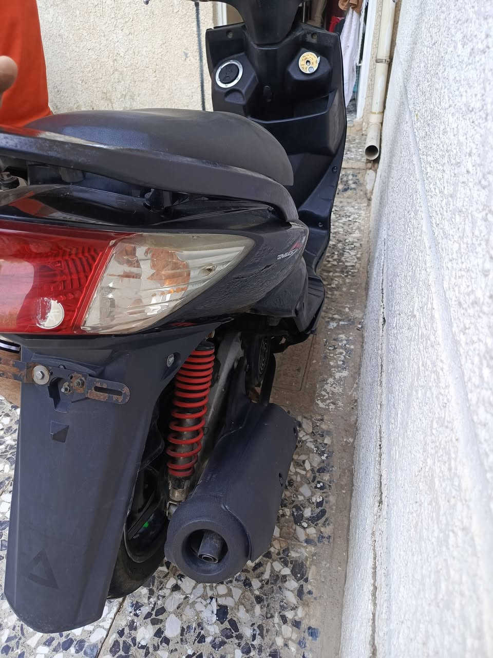 دراجة سكنس فحل 140 نكرة سلف هندر كهربائيات كلها كاملة محركها مكفول  لا نضوح ولا تبخير ناعم شلعة ومعدل تخبل كفراتها كلها ختم واحد وية المحرك قفل جنطة استيرن زوج تايرات جدد عداد شغال دراجة اي نقص ما بيها سعرها 575وبيها مجال بسيط مكاني الشعلة ‏‪***********‬‏
