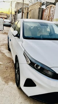 سيراتو 2022 ماشيه 70 الف فول رقم بغداد  07808772050