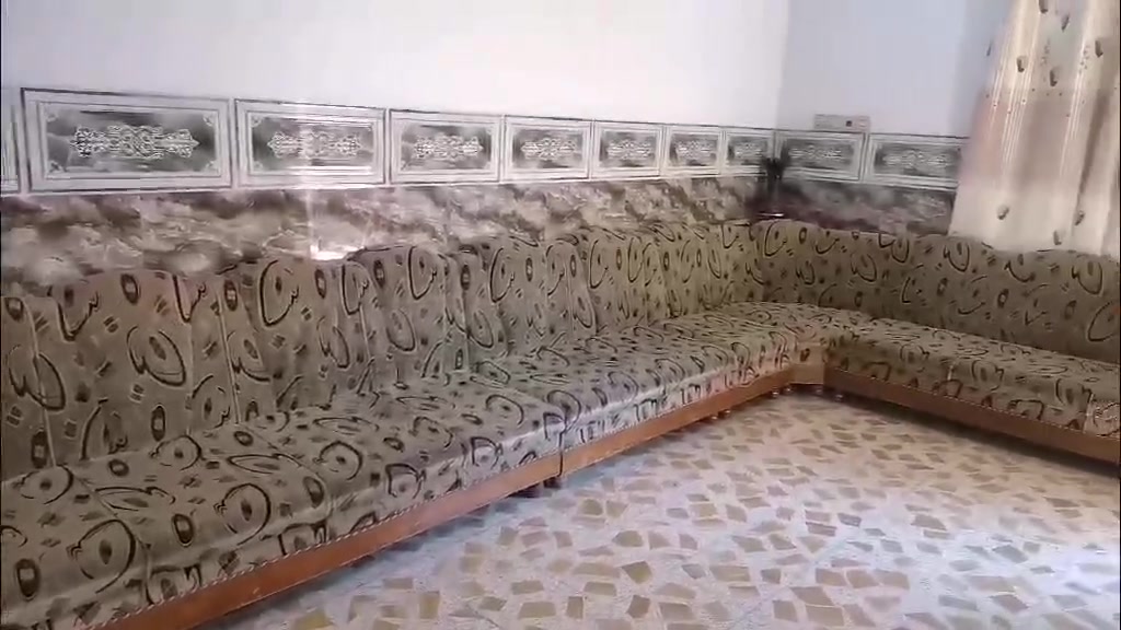 السلام عليكم ديوان 9 أمتار خشب عراقي السعر 200الف لل تواصل ***********
