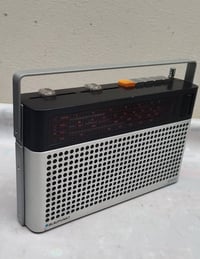 راديو للبيع الماني 4 موجات اف ام سحب جيد جداً يوجد توصيل واتساب 077249...