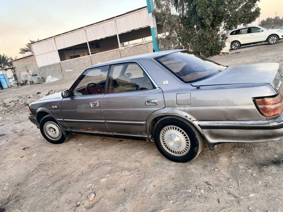 السلام عليكم من رخصة الادمن 
سيارة هارتوب 1991 لون ( رصاصي غير محدد) رقم ( بغداد) 
تحويل مباشر السيارة مكفولة من ضربة قوية عدا خياسات بسيطة بالدوسة والباب والباقي گشر مكفول البچم يرادله تطبيك فقط مكينة 2500 ديلكو بيه صوت خفيف الصبح فقط ثواني ويروح گير مكفول بطاين كلش نظيفة عدا بطانه العبري تخم تاير باتري جديد 
السعر  35 ورقة وبيها مجال بسيط حك الجية 
العنوان واسط 
رقم الهاتف : ***********
