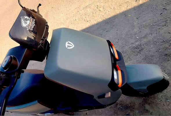 دراجه شحن ريان  ماركه TAILG للبيع 
دراجه من شركه Tailg الذي تصنع دراجات كهربائية من سنه 2003 دراجه اصليه جداً و جوده عاليه و غنيه عن تعريف 
مواصفات 
ملف 1200W شلعه قويه 🔥
سرعه 60km 
6بطاريات 72v تقنيه الگرافين 
لايت امامي زنون قوي و اشاره يمين ويسار 
و نضام رجوع بك R
و نضام الحمايه البارك P
و نضام اعاده شحن أثناء استعمال البريك 
و نضام تثبيت السرعه
دراجه نظيفه كلش 
عنوان دراجه كركوك طريق بغداد 
سعر 550ألف فقط مع مجال بسيط 
للاستفسار الاتصال على الرقم ‏‪***********‬‏
خوذه هديه مع دراجه 🔥🌷
