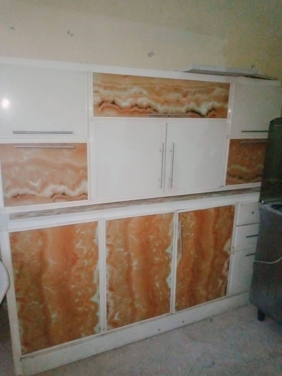 سلام عليكم خوان كاونتر و سنك قطعتين البيع نضيف كامل كلشي ما ناقصه عنواني ديالى بعقوبه خابر و تدلل هاذ رقمي ***********

