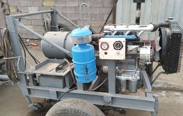 السلام عليكم..
مكينة لحيم ديزل جيكيه جاهزه للعمل 
السعر  ثلاثة ملايين 
العنوان  بغداد النهضه 
تلفون  ***********
