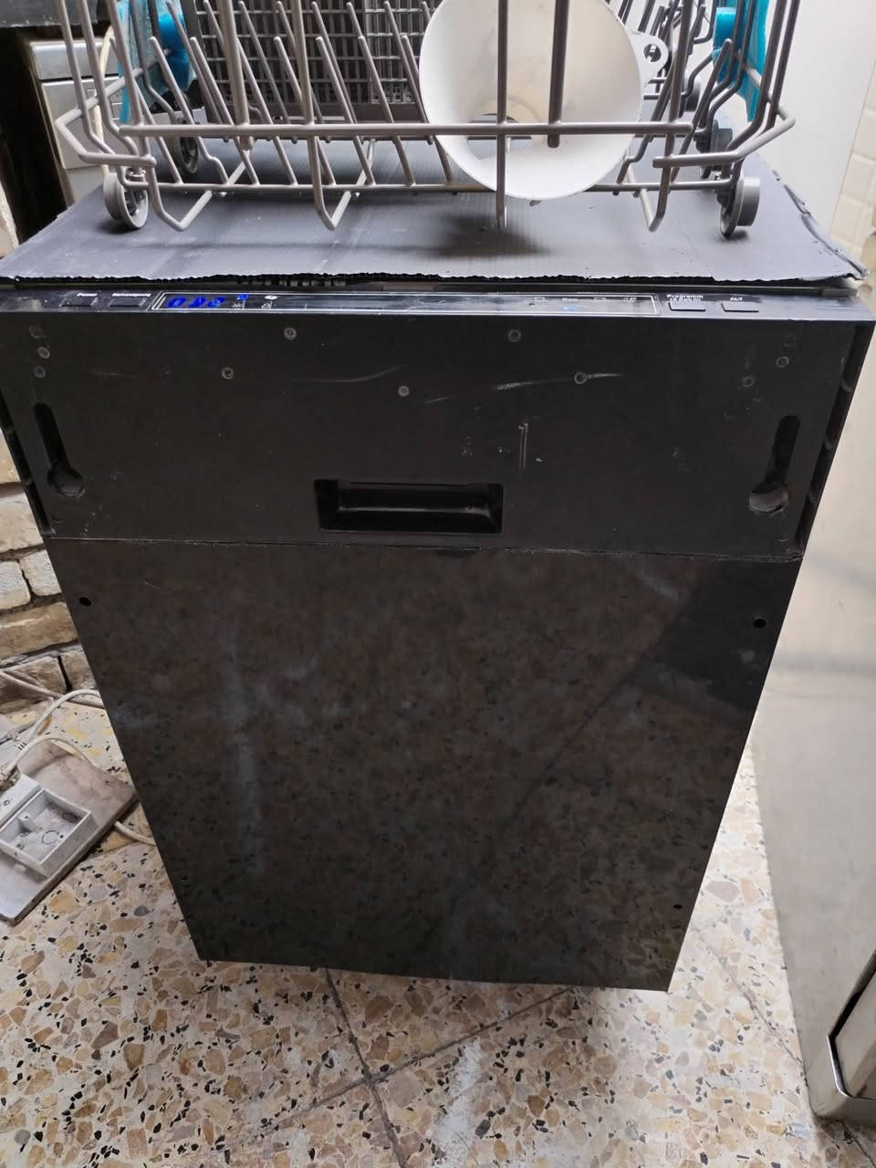 غسالات صحون نوع بومان الماني جدد ما مستعملات مواصفات مذكوره بداخل الفيديو عنوان بغداد قرب حي أور وتوصيل بس بغداد
***********
