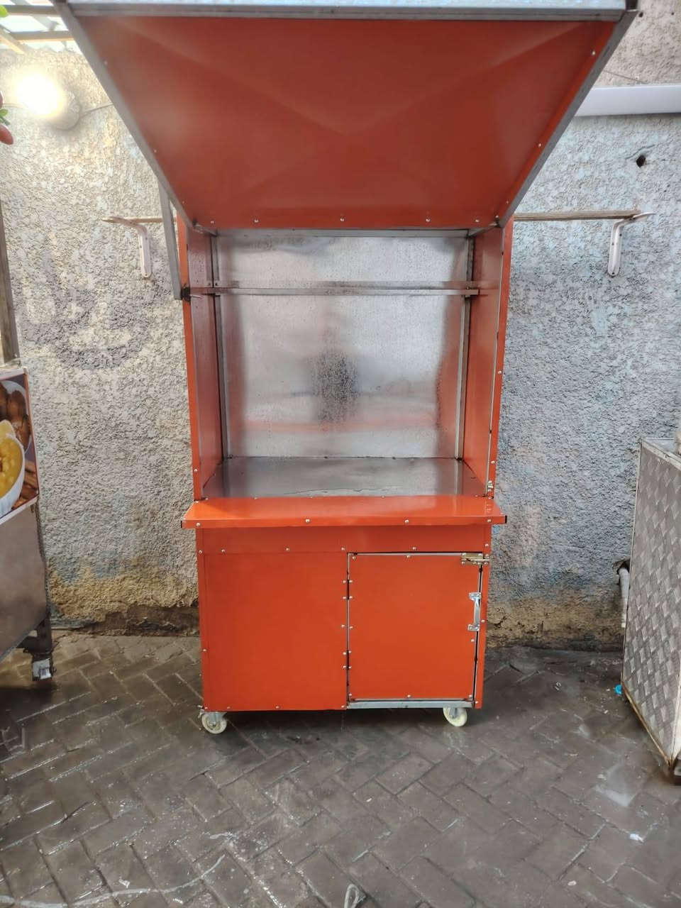 كشك شاي للبيع شغل درجة أولى سعره 225مكانه مدينة الصدر قطاع 2 رقمي للتواصل ***********يوجد وتساب
