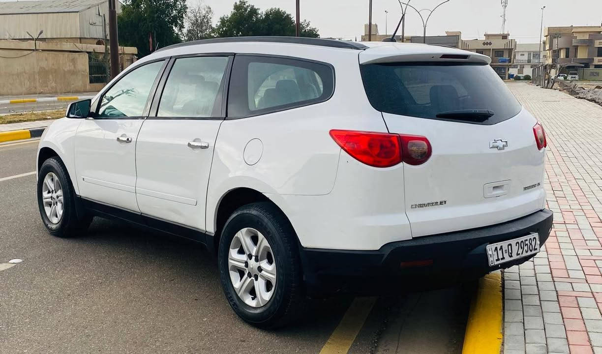 السعر 78 الاستفسار *********** شوفر ترفس2009 خليجي مكفوله كفاله عامه من الضربه والتبديل بيهه رش صبغ مكانات تكشير فقط مكينه 3600 وكير مكفولات حداديه جديده تخم تاير تبريد3 قطع مواصفات السياره معروفه السياره جديده وجاهزة بمعنى الكلمه رقم بغداد نكليزي بسمنه سنويه 2029 مكان السياره كربلاء
