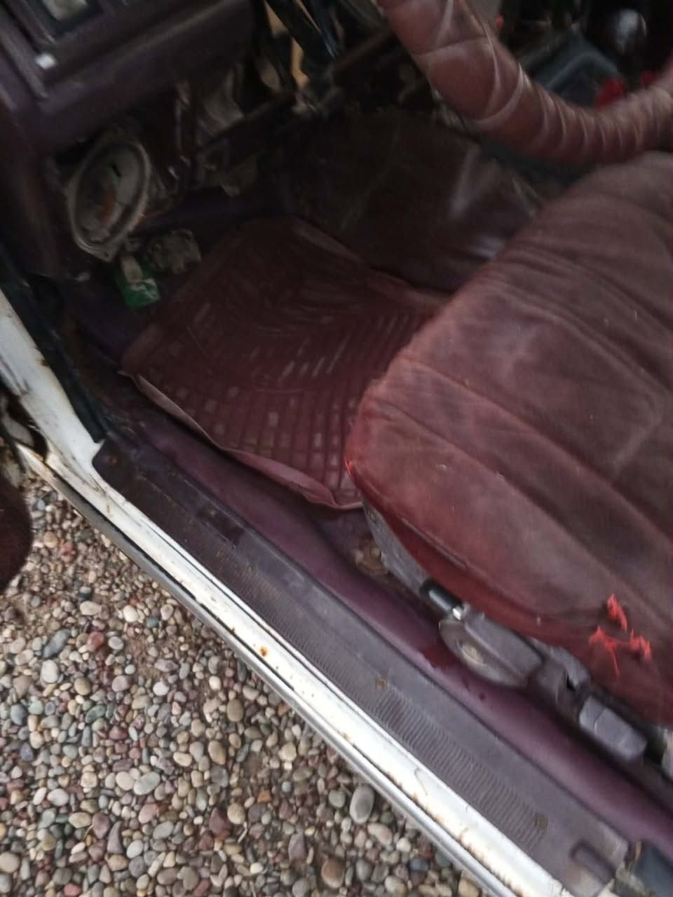 السلام عليكم سوبر للبيع 85 مسجله فحص صلاح الدين راعيها موجود محرك كير شرط صدر طبه تواير جدد اكسن شرط كهربائيات كله شغاله من ل دعاميه ل دعاميه سياره جاهز ماناقصه شي تدفئه نار شغاله جوم كلها تصعد تنزل السعر ١٦ وبيه مجال شي قليل للأستفسار رقم الهاتف *********** ملاحظه دين مابيع واقسط مابيع
