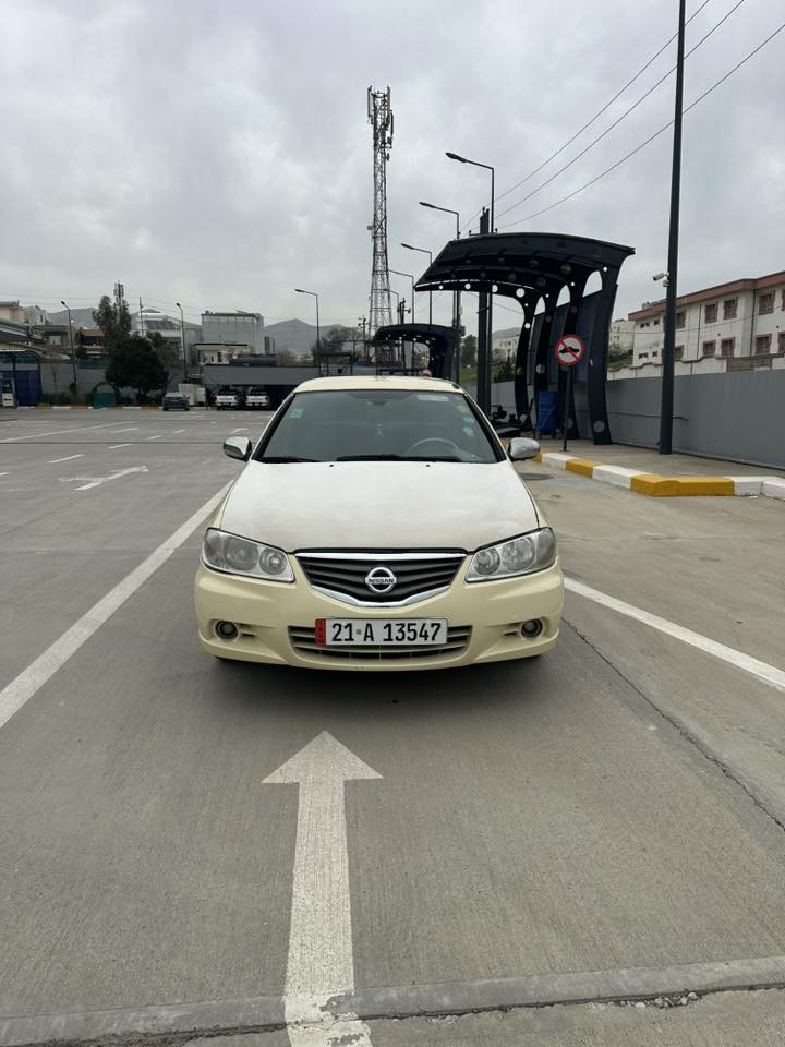 بەناوی خوا نیسان سەنی ٢٠٠١ بیلاد سپی  سەیارەکە زۆر جوانەو ماڵی دۆستە گیڕ و مەکینەو تەبریدو تەقەو ڕەقە هەموو گیانی بەشەرتە  زۆر مەزبووتە ماشاللە سەنەوی هەتا ٢٠٣٠ تازەیە سعر ٨٧ گەلا 
***********
***********
