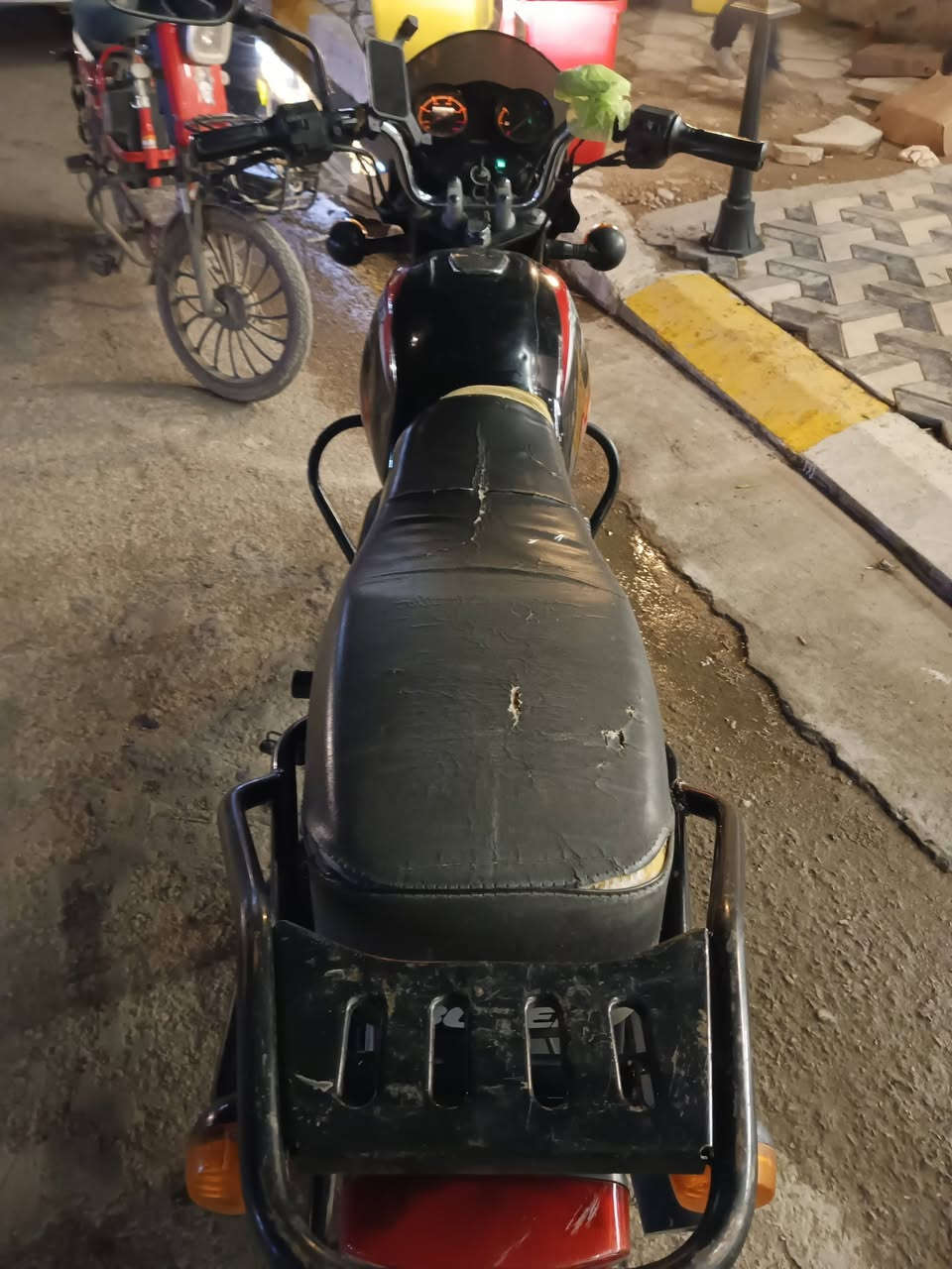 السلام عليكم بوكسر موديل 21 شرط الترقيم اوراق اصوليه 
1.500 وبمجال المكان ديالى 
***********
رحمه لوالديك الشراي يتصل مو شرعي لا يتصل ولا تكسر بالسعر
