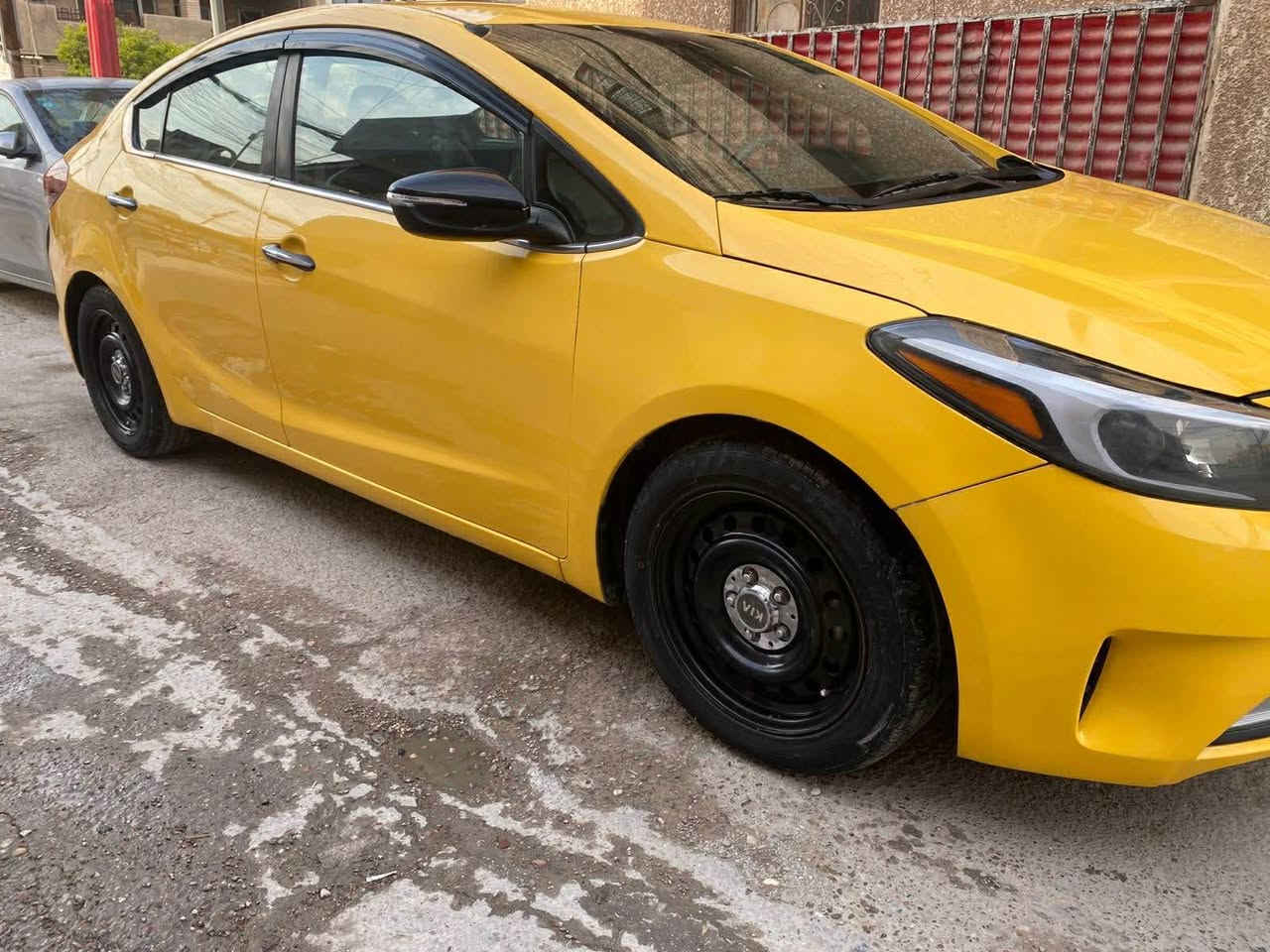 سلام عليكم فورتي موديل ١٨ فول على لفتحه 
بصمه ابواب بصمه تشغيل كشنات تتفئه رادار جانبي تحديد مسار  بكلايت لد مكينه ٢٠٠٠مكفوله كير ايتي حداديه تبريد تخم تاير كله كفاله بسمي مصفره هيه وغرامات وجاهزه من كلشي مال جناي بيه منضومه غاز عنوان بغداد السعر ١١٥وبيه مجال ***********
