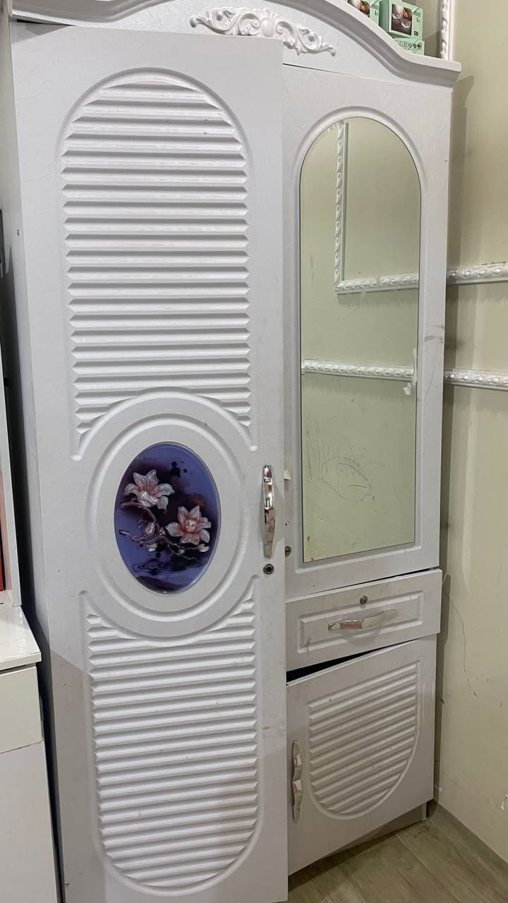 سلام عليكم
القنفات 300وي ميز الشاشه
القنفه شازلونه 50
سرير السياره60
سرير الوردي60
الكنتور 60 بس قاعده المجر مكسوره
الميز والكرسي 60
 *********** واتساب 
بصره زبير
