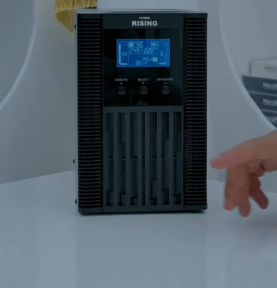 UBS online 1kv
مستعمل قليل جداً 

متوفر توصيل 

الحجز واتساب ***********
