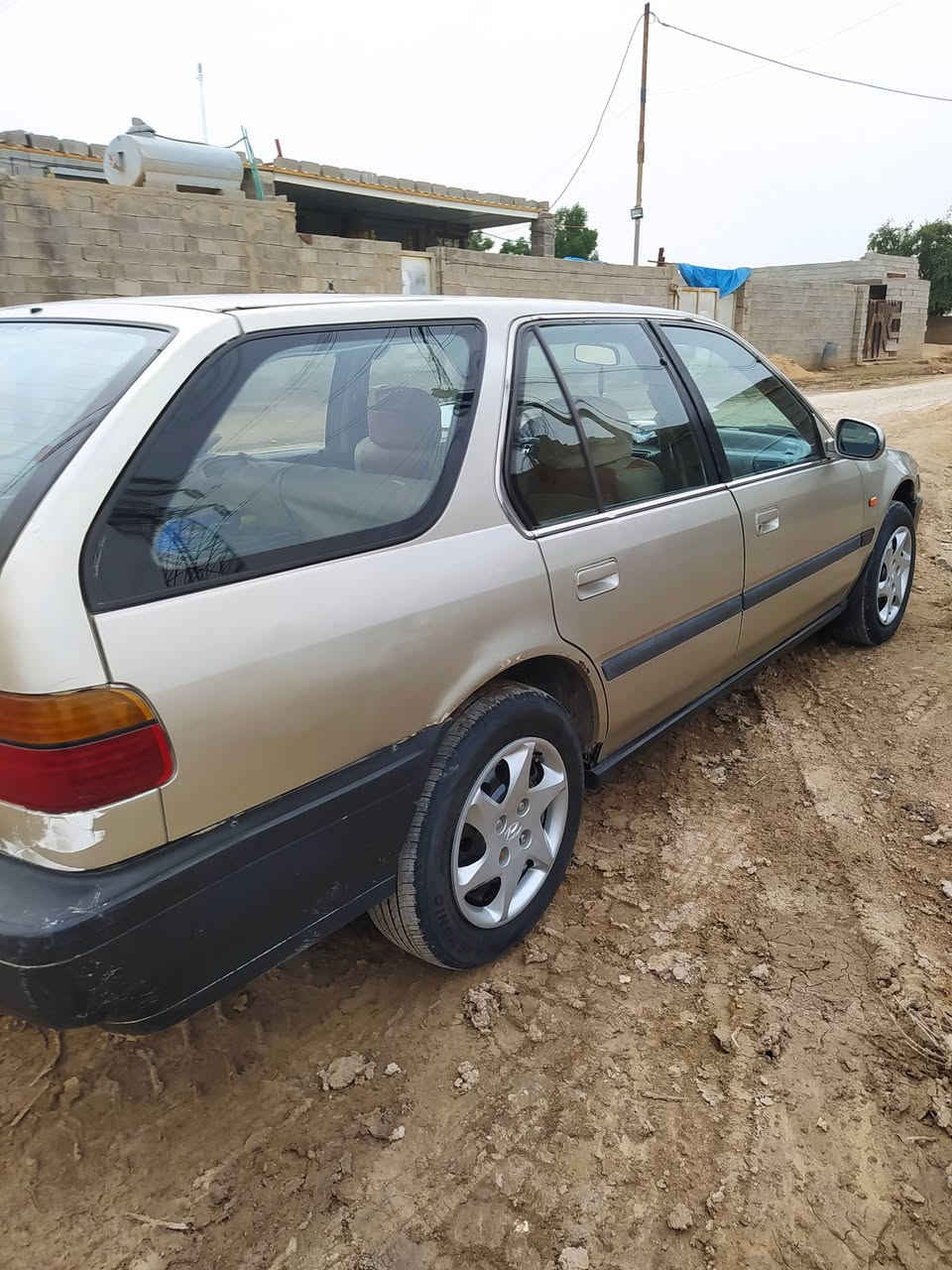 السلام عليكم هوندة للبيع موديل 1991 رقم كركوك تخم تاير سنتر لوك كهربائيات كل شغالة فتحة سقف گير ومحرك شرط سعر35وبيها مجال
للستفسار ***********
