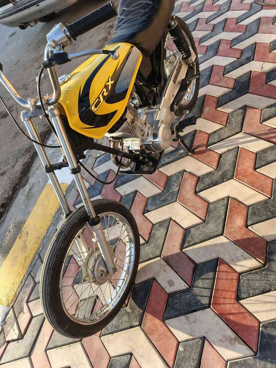 عادت نشر بسبب لوعود لكاذبه سلام عليكم دراجه تعميره جديدة سيجي 
ما مفتوح بيها برغي كلك ٦٥٠وبيها مجال قليل***********
