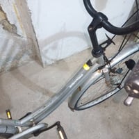 باسكل نضيف • حجم ٢٧ • رمادي قرب النادي