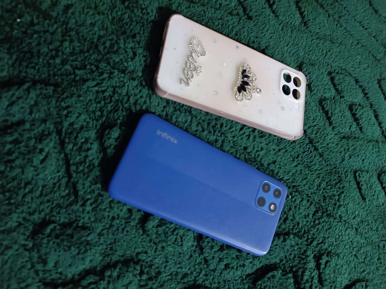 موبايل انفنكس نظيف جدا
السعر ٦٠ الف 
***********
