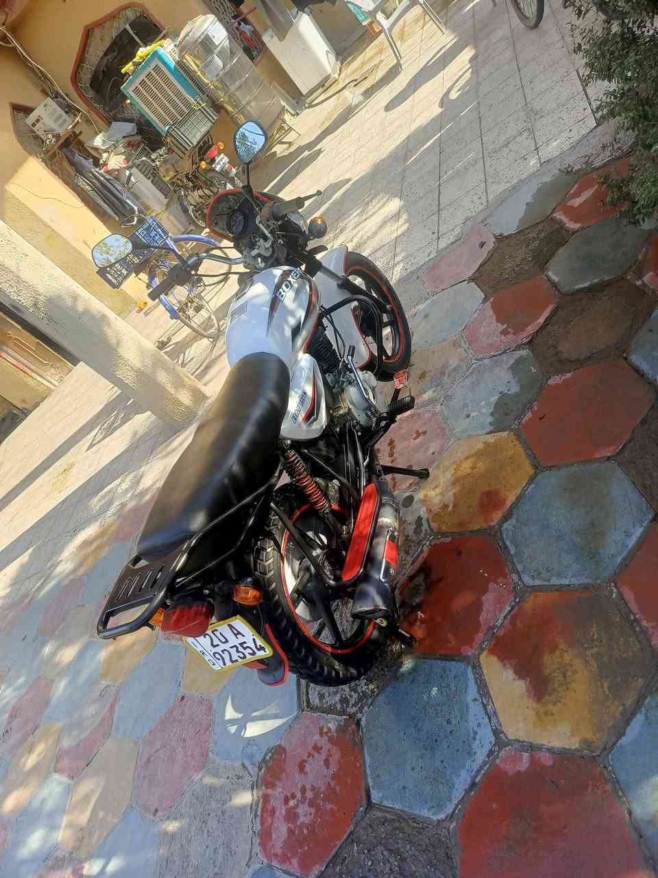 سلام عليكم بوكسر موديل 20 مرقم كامل رقم ديالى دراجه شوفت عينك مكفوله محرك كهربائيات  كلهة شغاله مكان ديالى بعقوبة ستفسار عل رقم ***********
