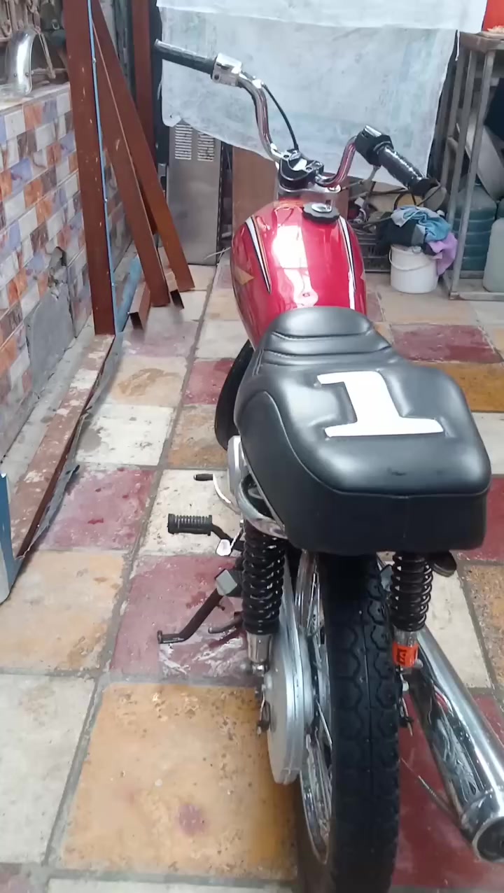 السلام وعليكم دراجه اوراق اصولي 21 وتعميره بنهايت 25 مامفتوحه شاصي مكفول ومحرك مكفول اوراق 7 تعال ورقم دراجه سامته ومستعجل علا بيعته البصره كرمه علي السعر 1000 وبيهه مجال ***********
