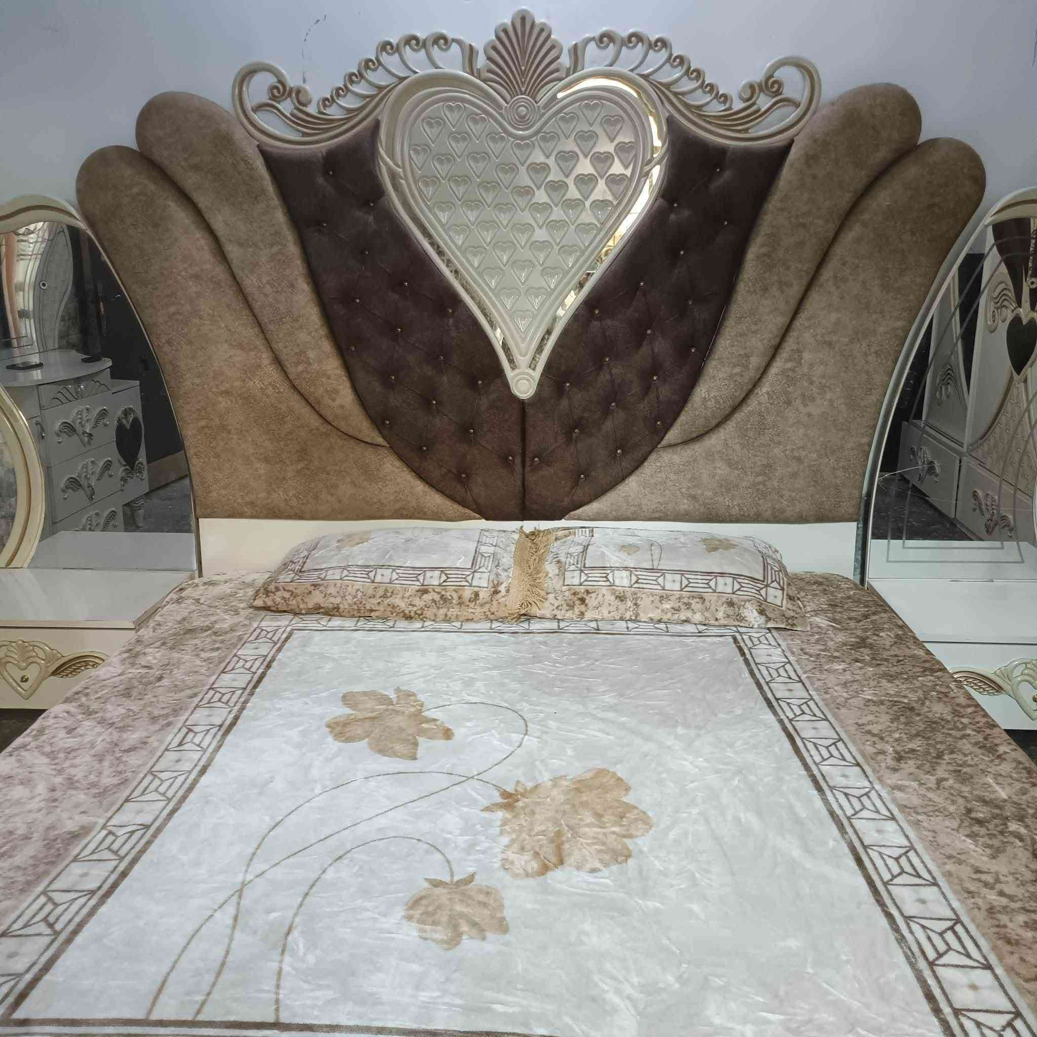 غرفة تركية خشب ثقيل ٩ قطع نظافة٩٠٪


**إذا كنت صاحب هذا الإعلان وتريد حذفه لأي سبب، رجاءا أرسل رسالة إلى الدعم الفني**