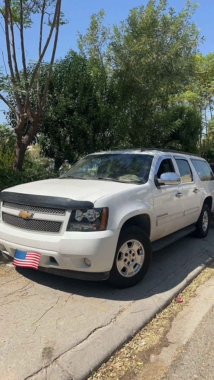 سلام عليكم
٢٠١٠ مكفوله بدون اي تبديل وحادث سياره جديده حته نرمايد بيبانها بلاديات حيل ونضيف ماشيه بحدود ال٦٠٠ الف جاهزه من كلشي سنويه ورقم جديدات مكانها دهوك وبيها وصل خط موصل بغداد للعلم السياره مالتي مال بيت ما اشتغل بيها خط عليها غرامات مرورويه ٢١ ورقه ينزل من سعرها الي يريد يحولها بعد فتره بعدين ينطيهن وسعرها ١٧٥ وبيها مجال بسيط 
***********
