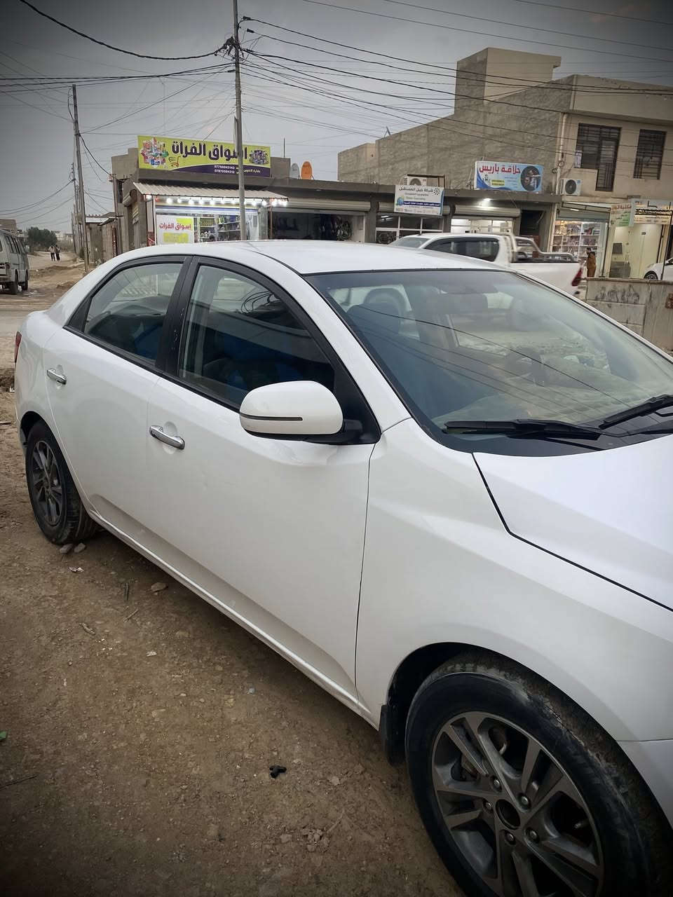 سيراتو خليجي 2011
رقم بغداد
بيه قطعتين جاملغ عكس السايق وبنيد

كير ومحرك خير من الله

للاستفسار/***********

السعر /88

العنوان/بابل/الاسكندريه
