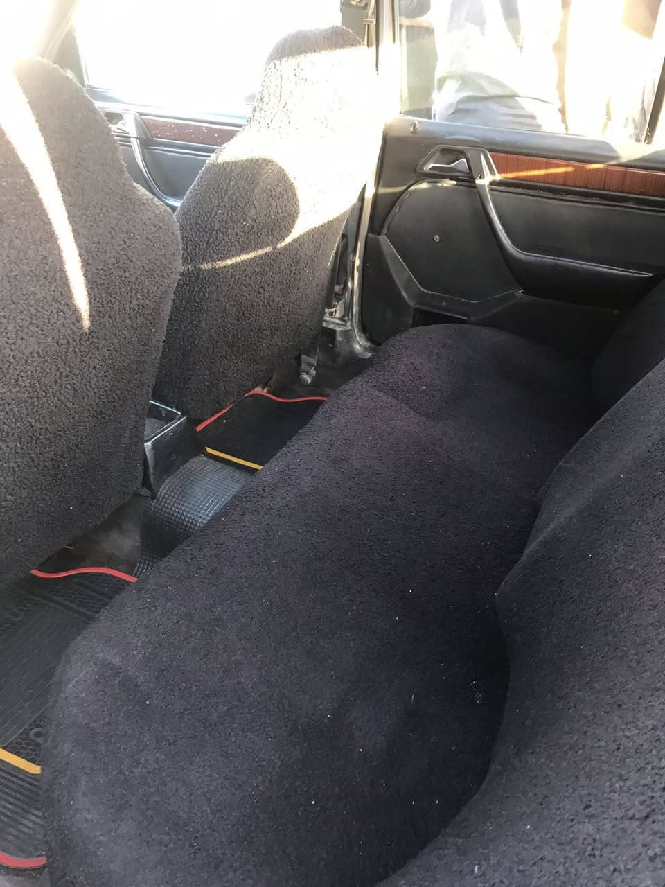 مارسدس موديل 92 كير ومكينه بشرت ثنين ونص تبريد شغال منضومه غاز جديده ***********
