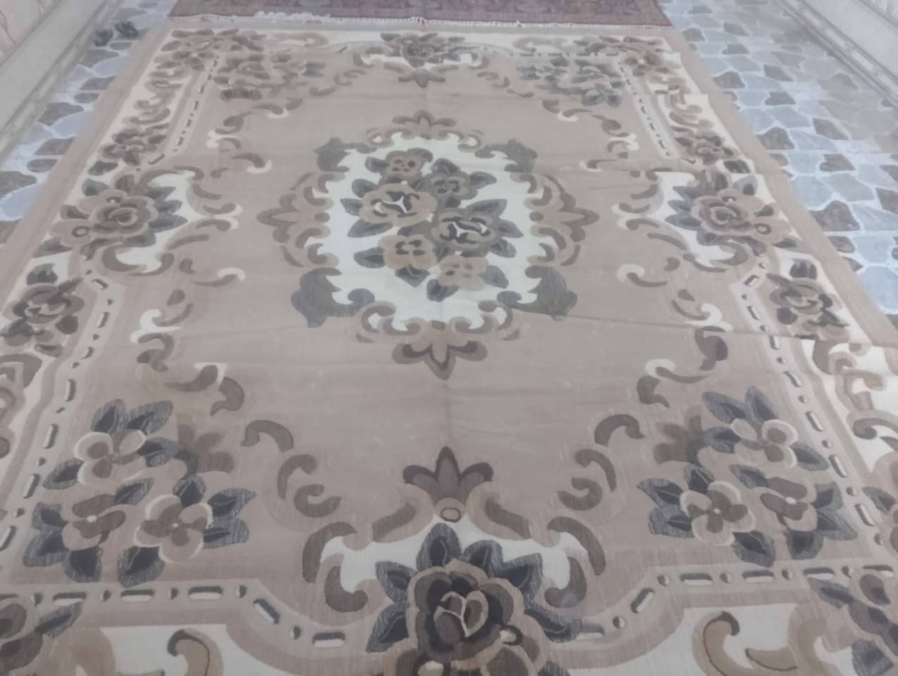 صوبات كهربائيّة البيع شرط وفرشات ومجمد البيع اتصل ***********
