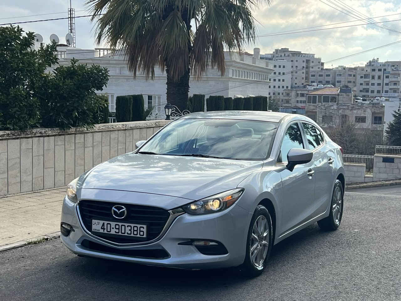 مازدا Mazda 3 2019 3 فحص كامل‏‏
المواصفات الأساسية:

- الموديل: 2019

- العداد الحالي:60000 كيلو

- المحرك: 1600cc قوي اقتصادي

- اللون: سلفر

فحص كامل

‏بصمة تشغيل 

. شاشة

. كاميرا خلفيه

. جير اوتوماتيك

جنط ألمنيوم

‏غمازات موري

. زجاج كهرباء

. مري كهرباء

. تحكم طارة

. بلوتوث

Aux 

‏  لا تحتاج أي صيانة

السعر(11000) 

‏للتواصل:0799487331


**إذا كنت صاحب هذا الإعلان وتريد حذفه لأي سبب، رجاءا أرسل رسالة إلى الدعم الفني**