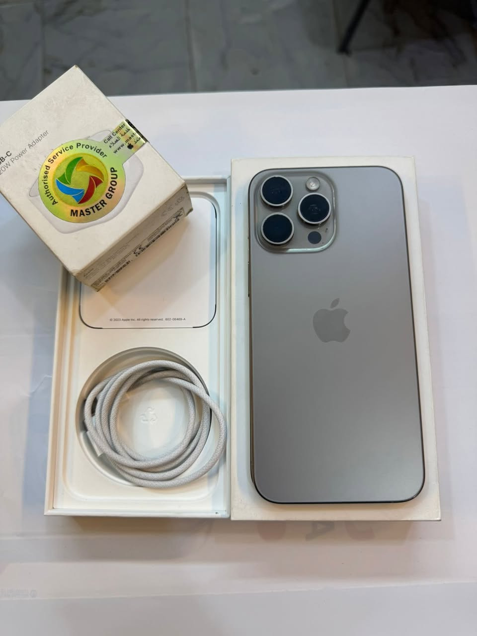 ايفون 15 برو ماكس 256 ذاكرة
بطارية 89‎%‌‎
نضافه 100‎%‎
شرق اوسط الاصلي
كامل ملحقات الاصلية 
شركة ماستر الاصلي 
السعر خاص ***********
العنوان القطاع شارع السوك مجاور عوينات الكرار 
مركز الشمس
