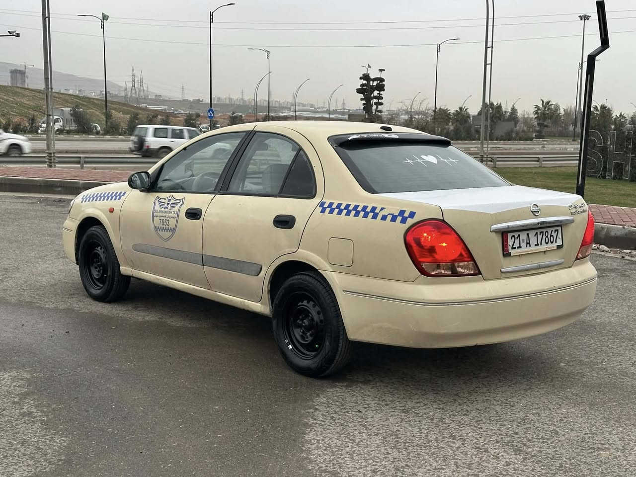 بەناوی خوا نیسان سەنی ٢٠٠٥ گیڕ عادی سەیارەکە زۆر ڕیکو پیکە بیلاد ناو زەردە کەلەو کۆنتڕۆڵە ناو فۆڕمیگایە ٤ جام کارەبایە ماڵی کەسابەتە گیڕ و مەکینەو تەقەو ڕەقە هەموو گیانی بەشەرتە سەیارەکە دەعمی هیچ پیوە نیە قرچێ کی زۆر بەسیتی دواوەی هه یەو تەواو سەنەوی ٢مانگە بەسەر چووە سعر ٩٤ گەڵا

***********
***********
