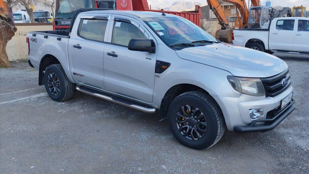 فۆرد ڕەنجەدەر دەبڵ ئەکسل  مۆدێل ۲۰۱۲
گاز ٤ بستن ، ئەنجکتەر ،سوپەر
مەکینە، ئەنجکتەر، سوپەر ،بەشەرت
نمونەیە لەجوانیو خاوێنی
گێڕ، مەکینە، ئەکسل، دەبڵ ئەکسل، تەبرید، پاوەر، ABS، توندو تۆڵی گەرمیو کارابایات، 
هەمووگیانی بەشەرت ٤تایەو ویلی لۆکی لەژێرە
فوول ئنفرێز ،ئۆیل کانچانی بۆبەستراوە ، دەعامی پێشو هۆکو دۆسەی بۆبەستراوە ویلکەپو کامل جوانکاری بۆکراوە
 سەیارەکە ۲۰۱۲یە بەڵام بەقەد ۲۰۲٥ێک خاوێنە
 هەمووگیانی تازەیە
تەحویل غرامات بەشەرت
۳ پارچەسبوغ 
سەیارەکە دەرەجەیەک توندو تۆڵە زۆر بەهەڵمەتە چرکەی تیانیە نموونەیە لەجوانیوخاوێنی ، ڕوبەڕو جوانترە لەڕەسمەکان
سەنەو ڕەقەمی تازەیە
زۆر جائیزە و یەک دینار مەسرەفی تێدانیە،
نرخ ۱۲٥ گەڵا و مەجال
بۆپەیوەندی 
***********
*********** رانية, السليمانية
